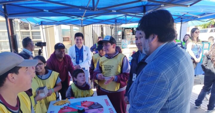 Monitores escolares promovieron el uso racional de medicamentos en Nacimient.